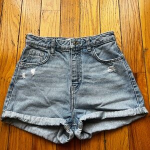 H&M Bleu Jean Mom Fit Short, Size 4, Color Bleu Jean